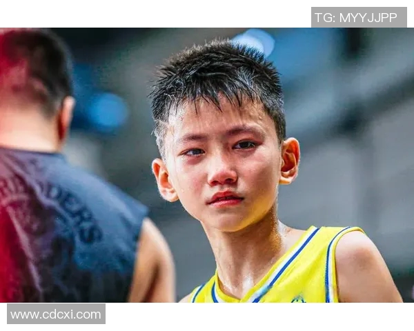 从篮球场到明星舞台探寻篮球运动员的多重人生与转型之路